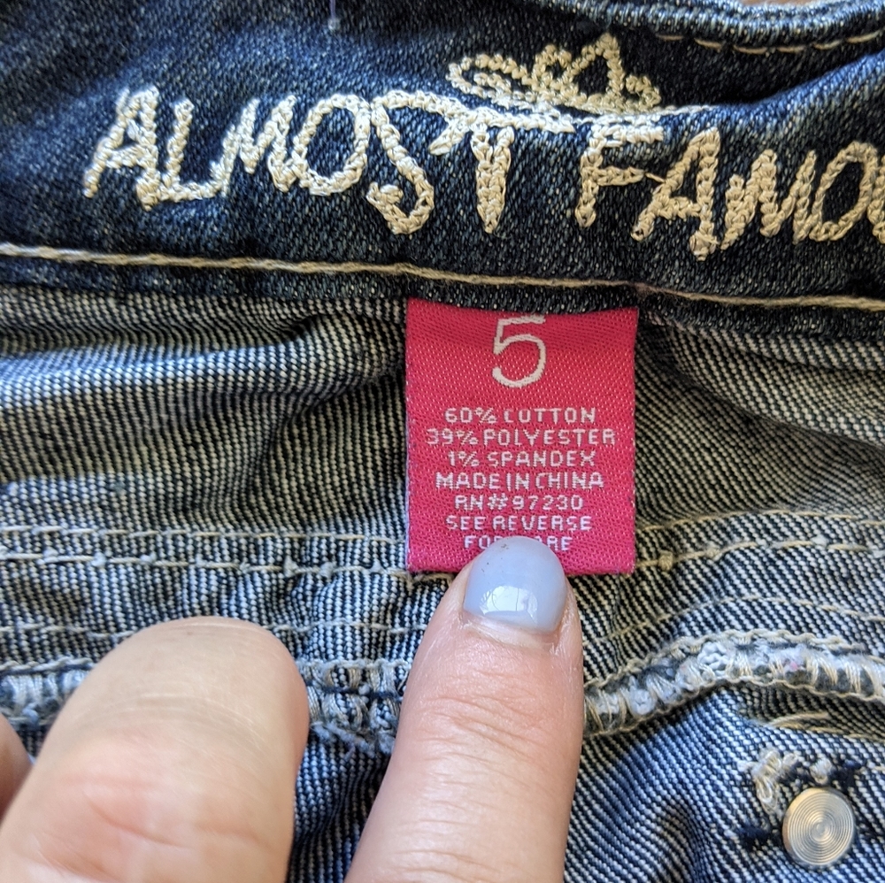 Almost Famous Crops 5 🔥 - Picture 7 of 10